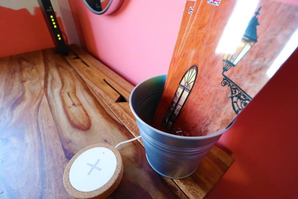 Room Emma,Between Bus And Train Station,Netflix,Speed Wi-Fi Zagreb Exteriör bild