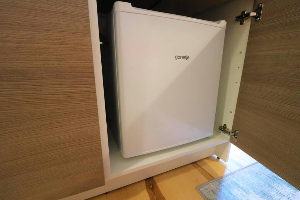 Room Emma,Between Bus And Train Station,Netflix,Speed Wi-Fi Zagreb Exteriör bild