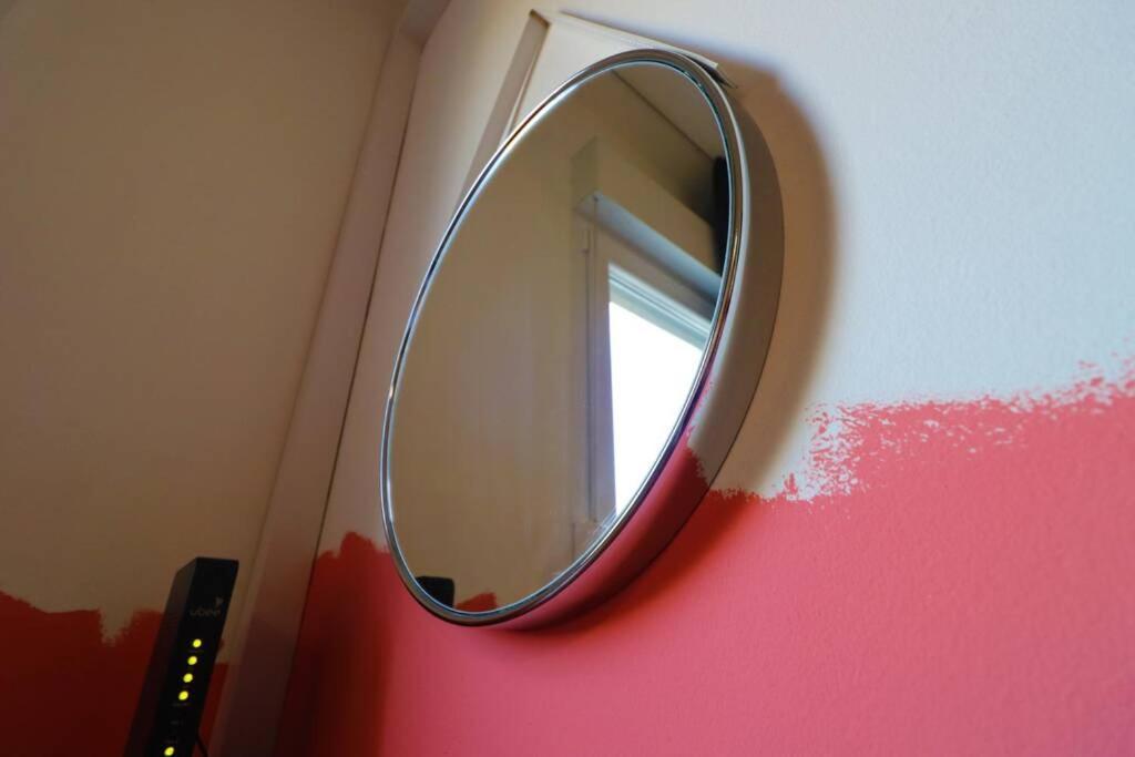 Room Emma,Between Bus And Train Station,Netflix,Speed Wi-Fi Zagreb Exteriör bild